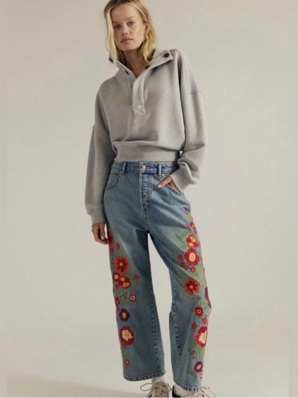 Free People We The Free Willow Floral Embroidered Jean Retrograde Blue Size 25 - Picture 1 of 16